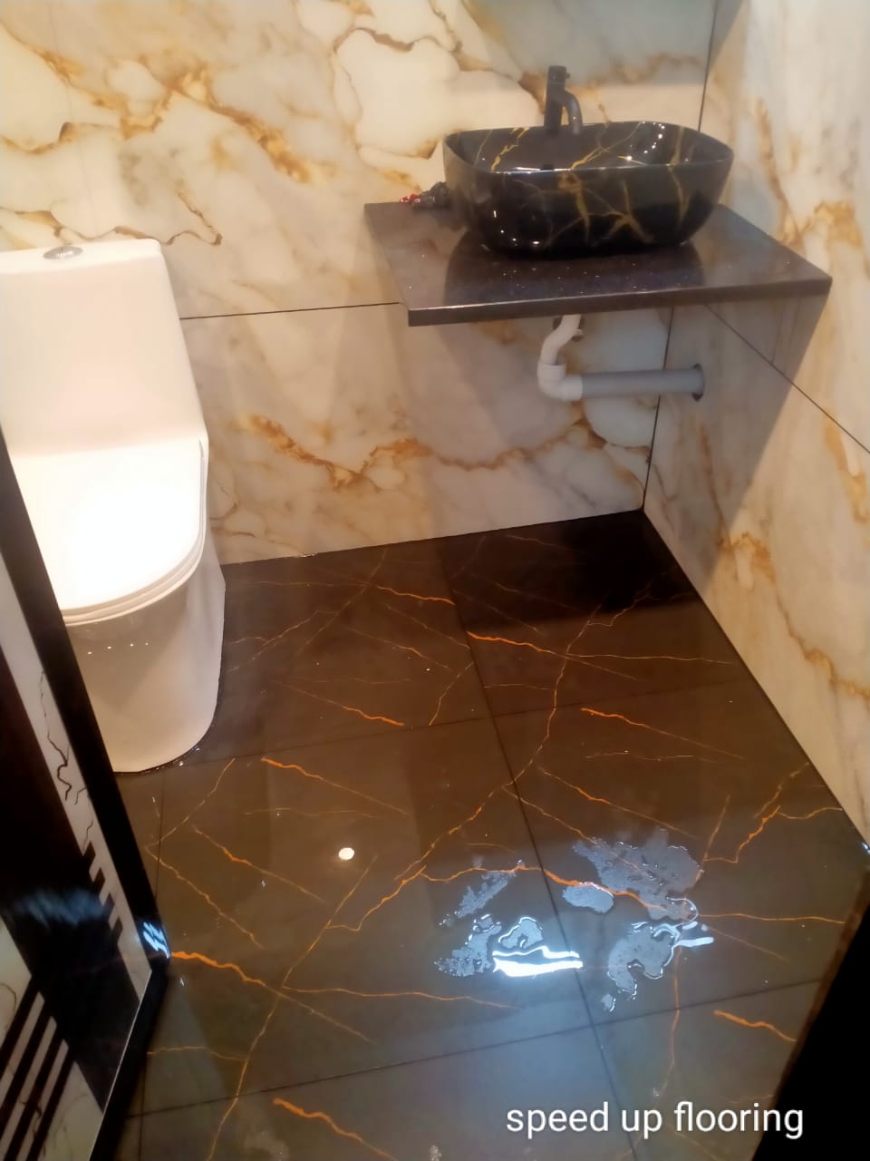 Elegant Bathroom Tiling